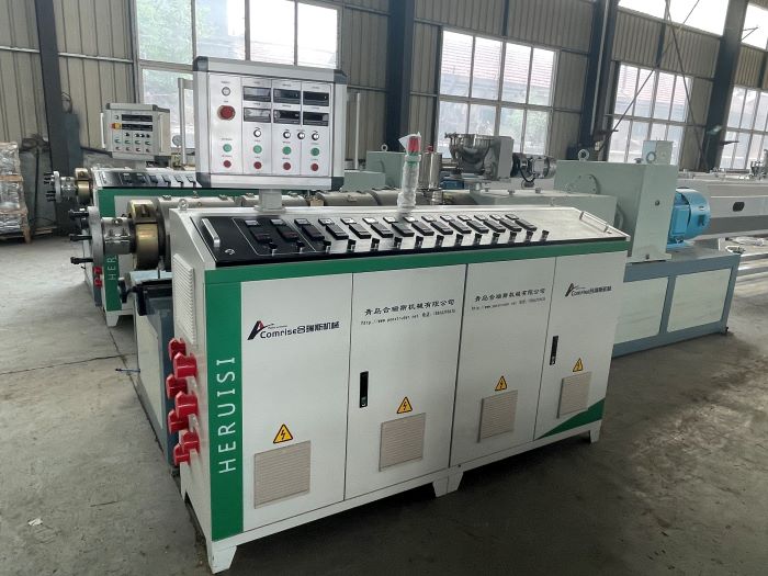 La produzione dell'estrusore per il tubo in PVC è stata completata