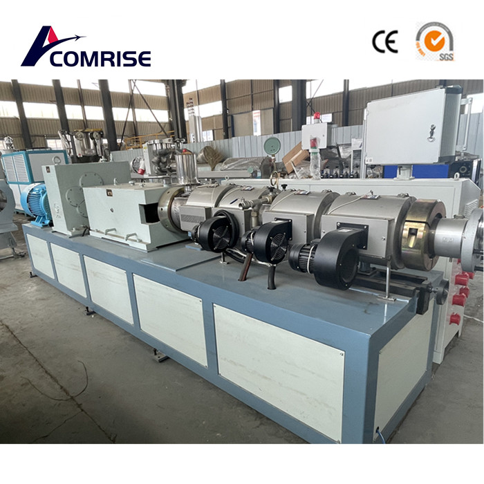 La linea di produzione del tubo in PVC da 50-250 mm sta per essere completata